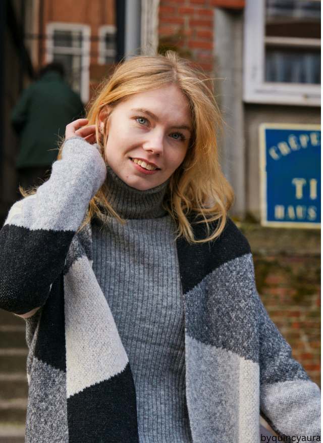 Woman wearing long cardigan