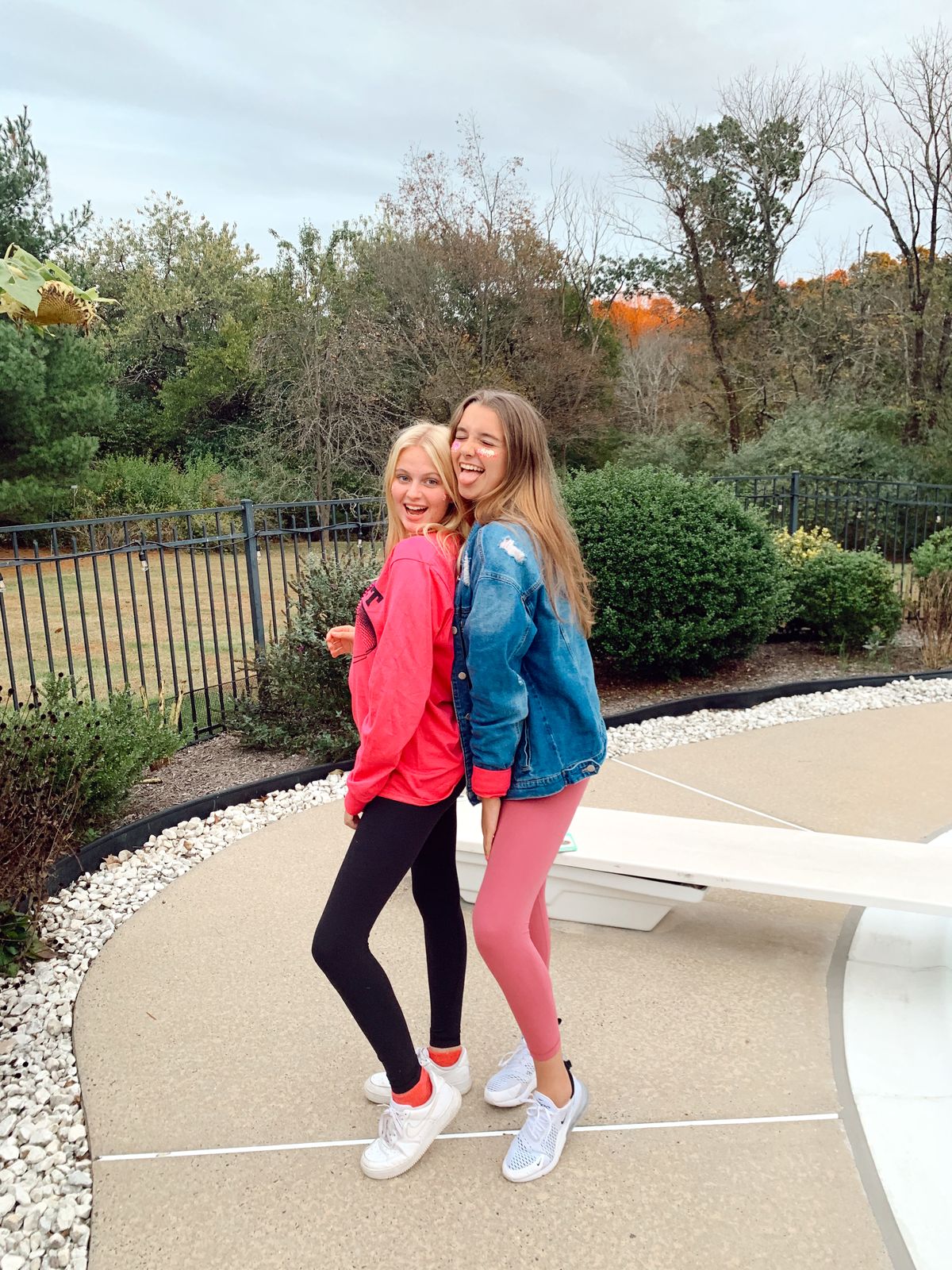 Easter Morning Walks Around the Neighborhood