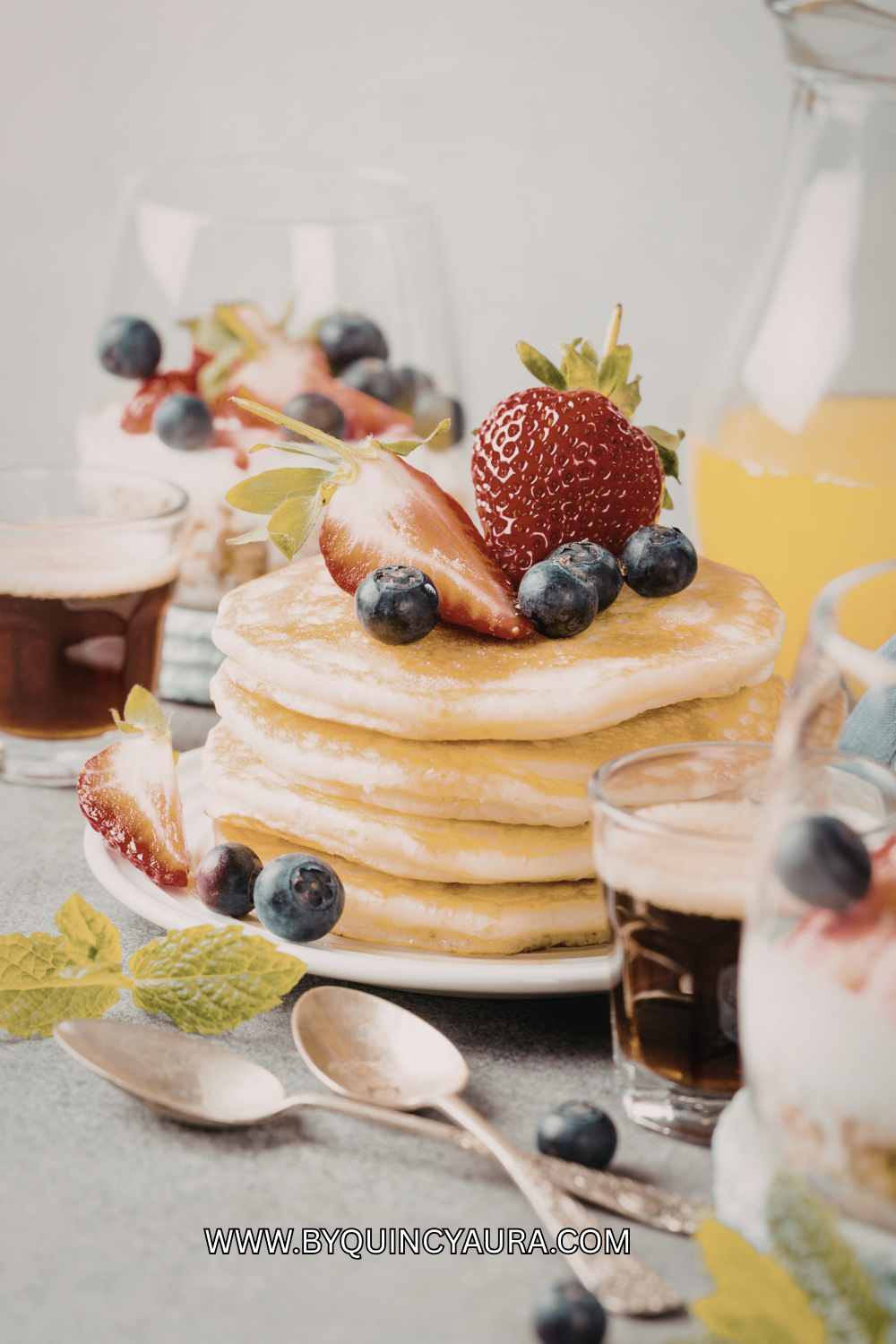 Pancakes with Fresh Fruits