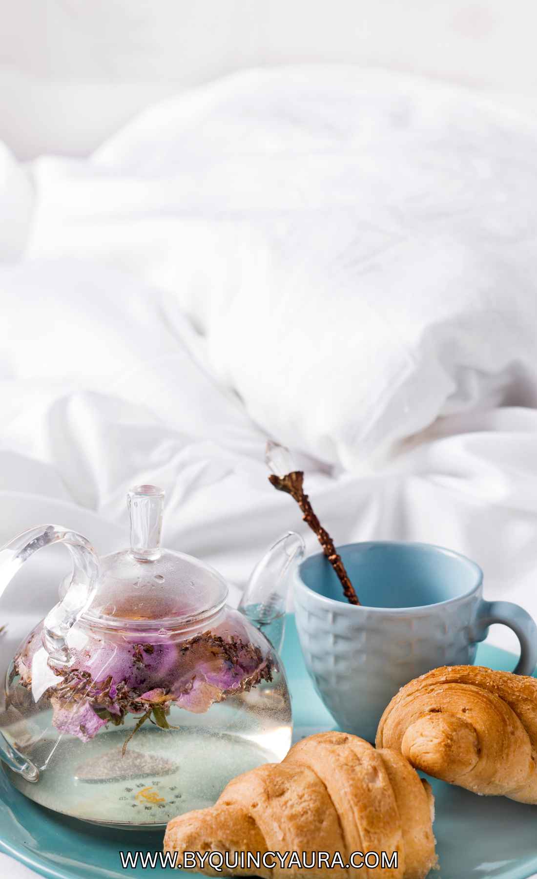 A Breakfast-in-Bed setting