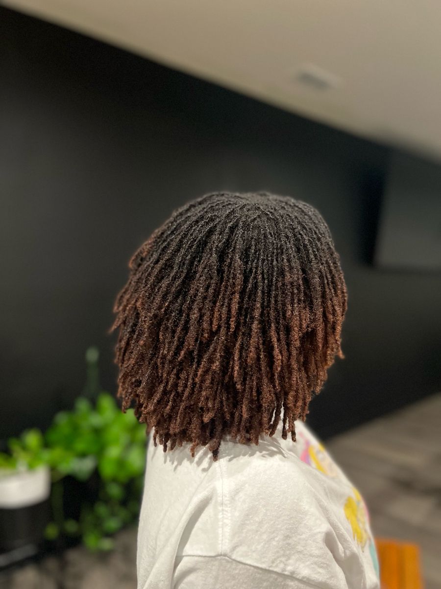 girl on locs