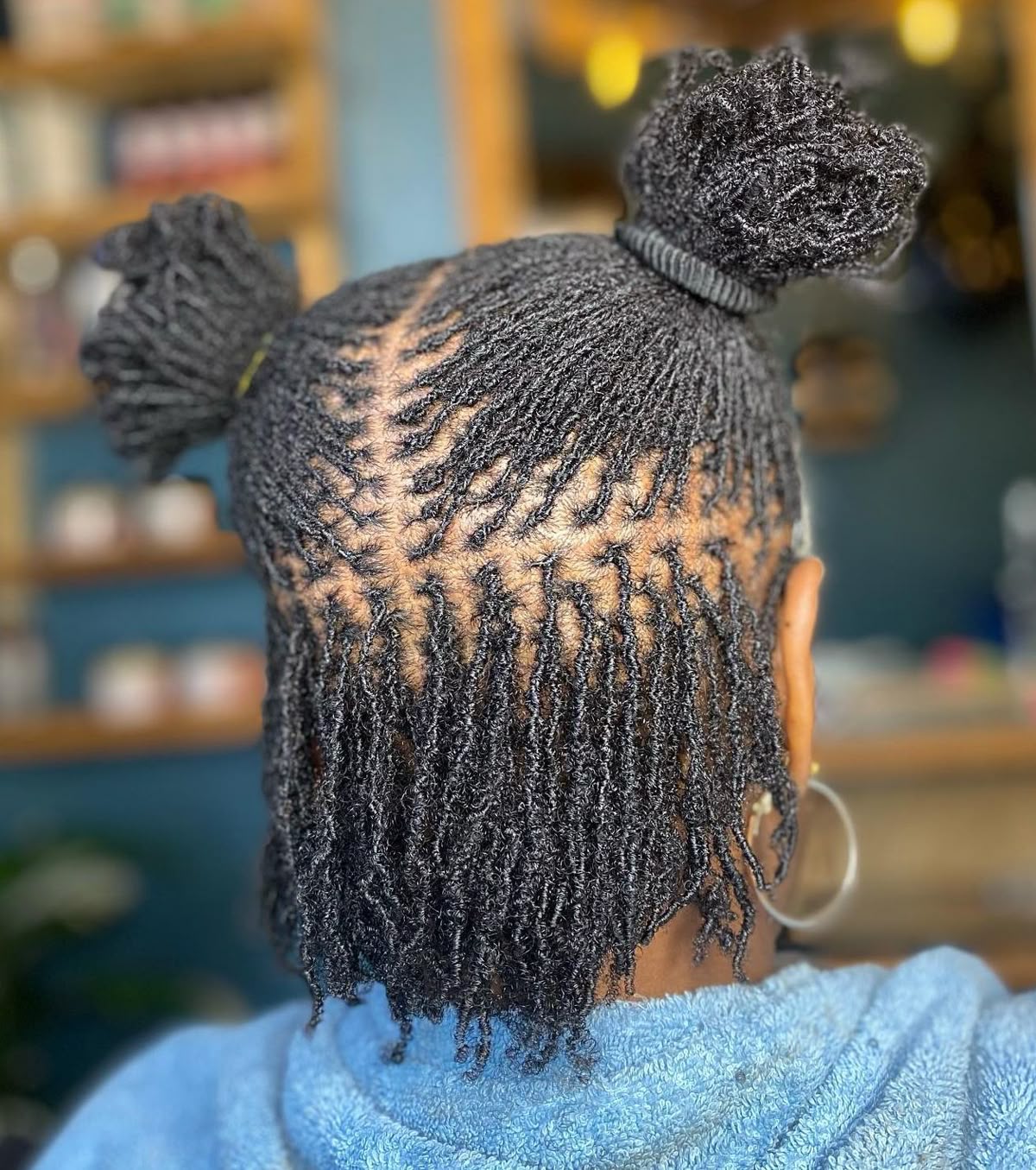 girl on sisterlocs