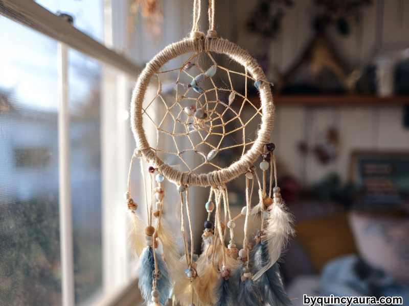 How to Make a DIY Dreamcatcher With Your Child Using Yarn and Sticks