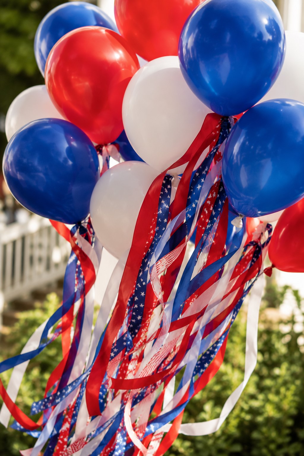 Streamer Balloon Bouquets