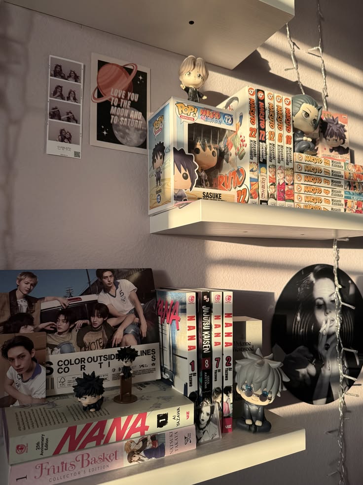 Display Manga Like Home Decor