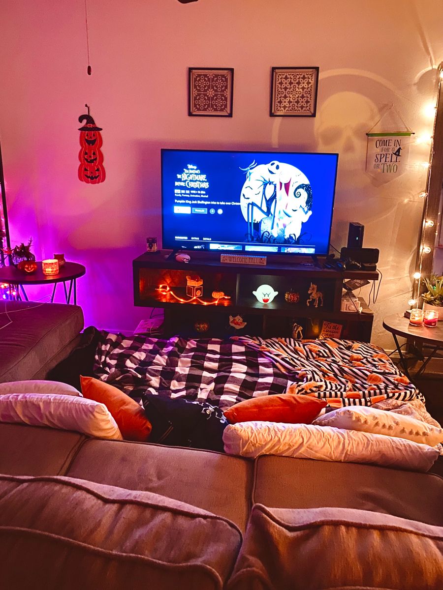 Create a Halloween Movie Setup