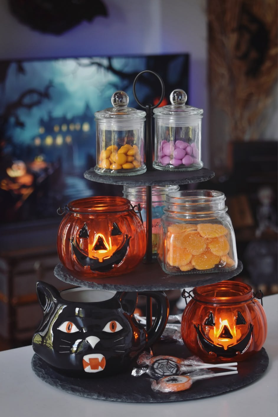 Use Bowls and Dishes for Halloween Displays